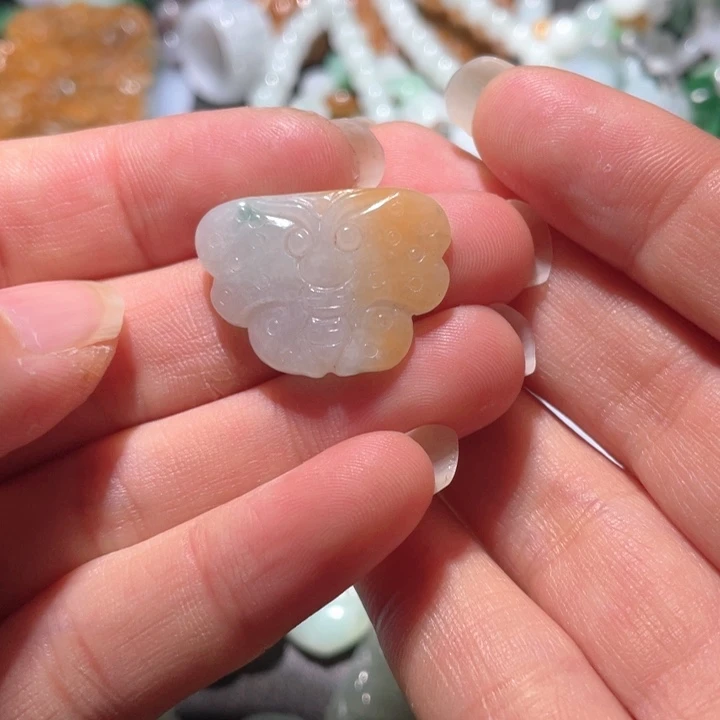 【闪购商品】翡翠颈饰未镶嵌天然翡翠