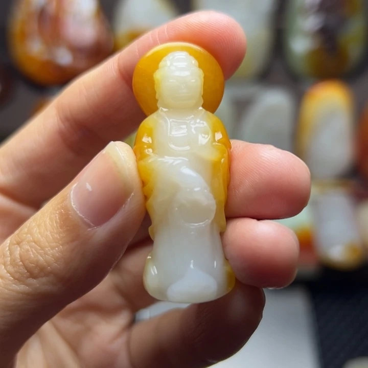 和田玉未镶嵌颈饰