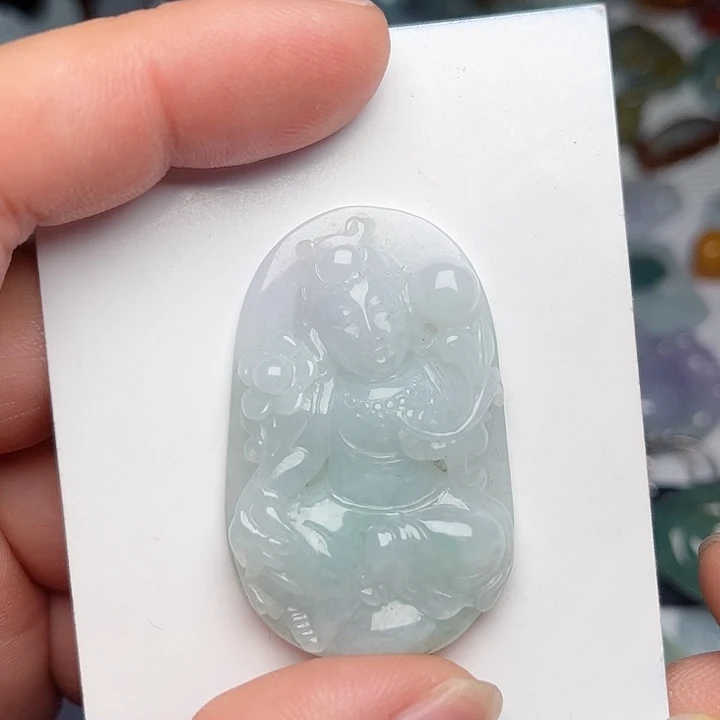 翡翠颈饰未镶嵌大*物观音