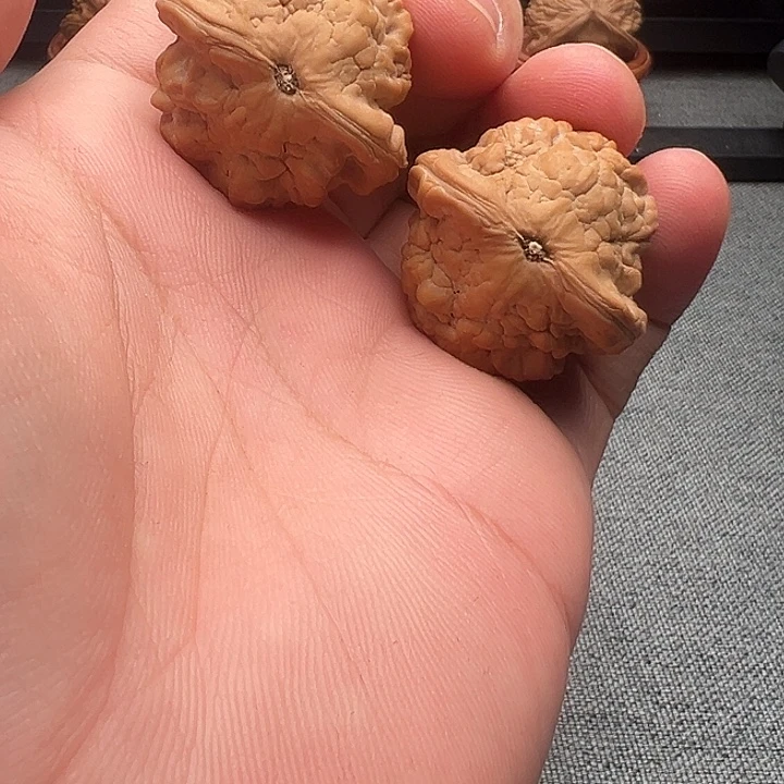 一***醉吊坠文玩核桃小金鱼33尺寸LY-109