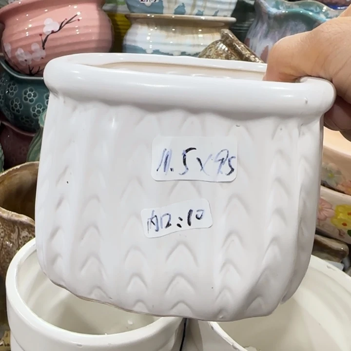 凑9块包邮，有孔，不清楚问客服