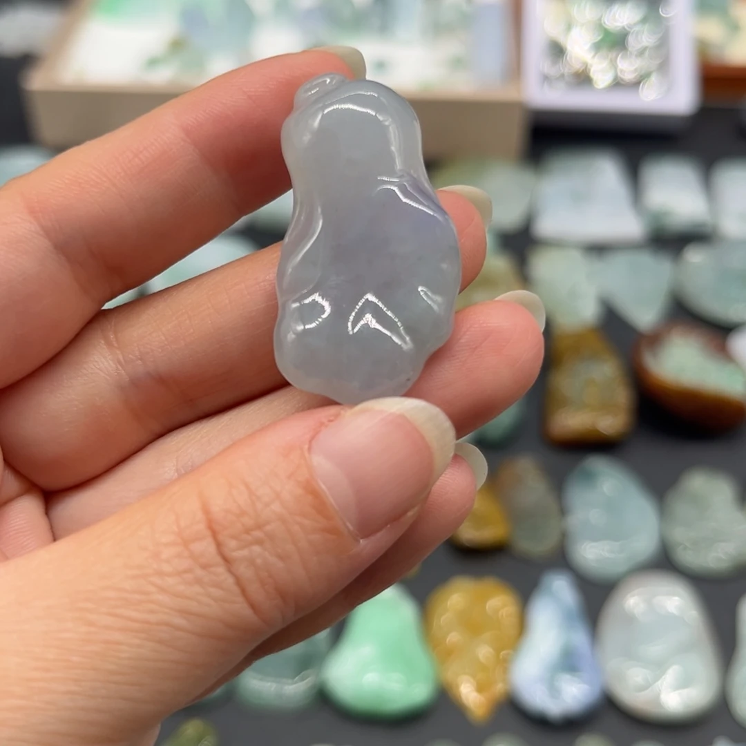 翡翠未镶嵌颈饰白菜