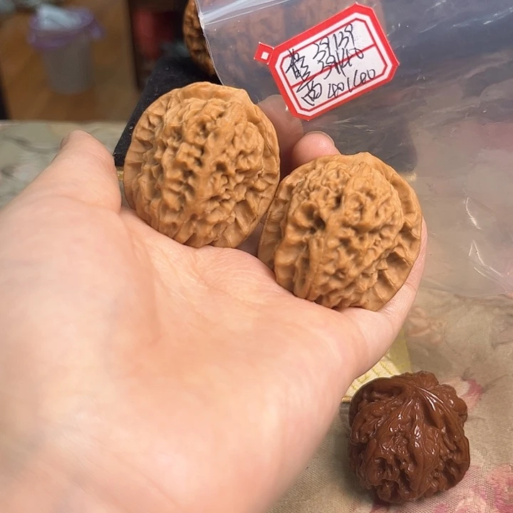 文玩核桃把件非嫁接马老四
