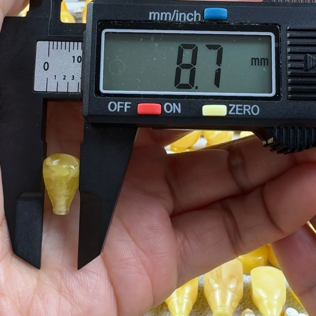 蜜蜡未镶嵌裸石23杂