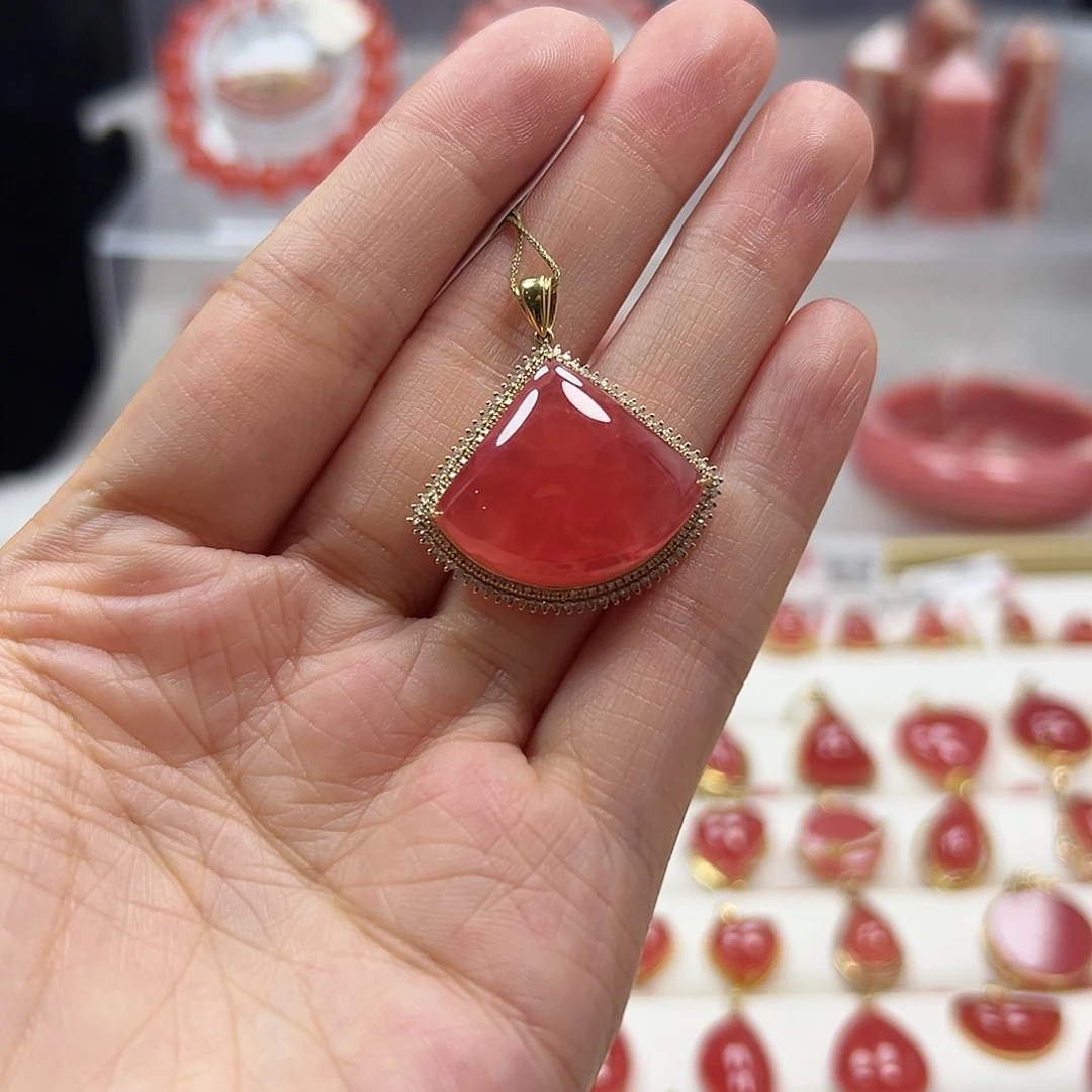 菱锰矿（红纹石）18K金镶嵌吊坠(不含链)
