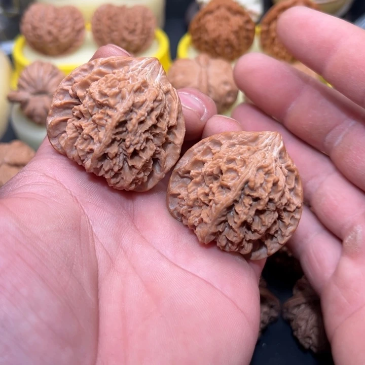 文玩核桃把件45百花山