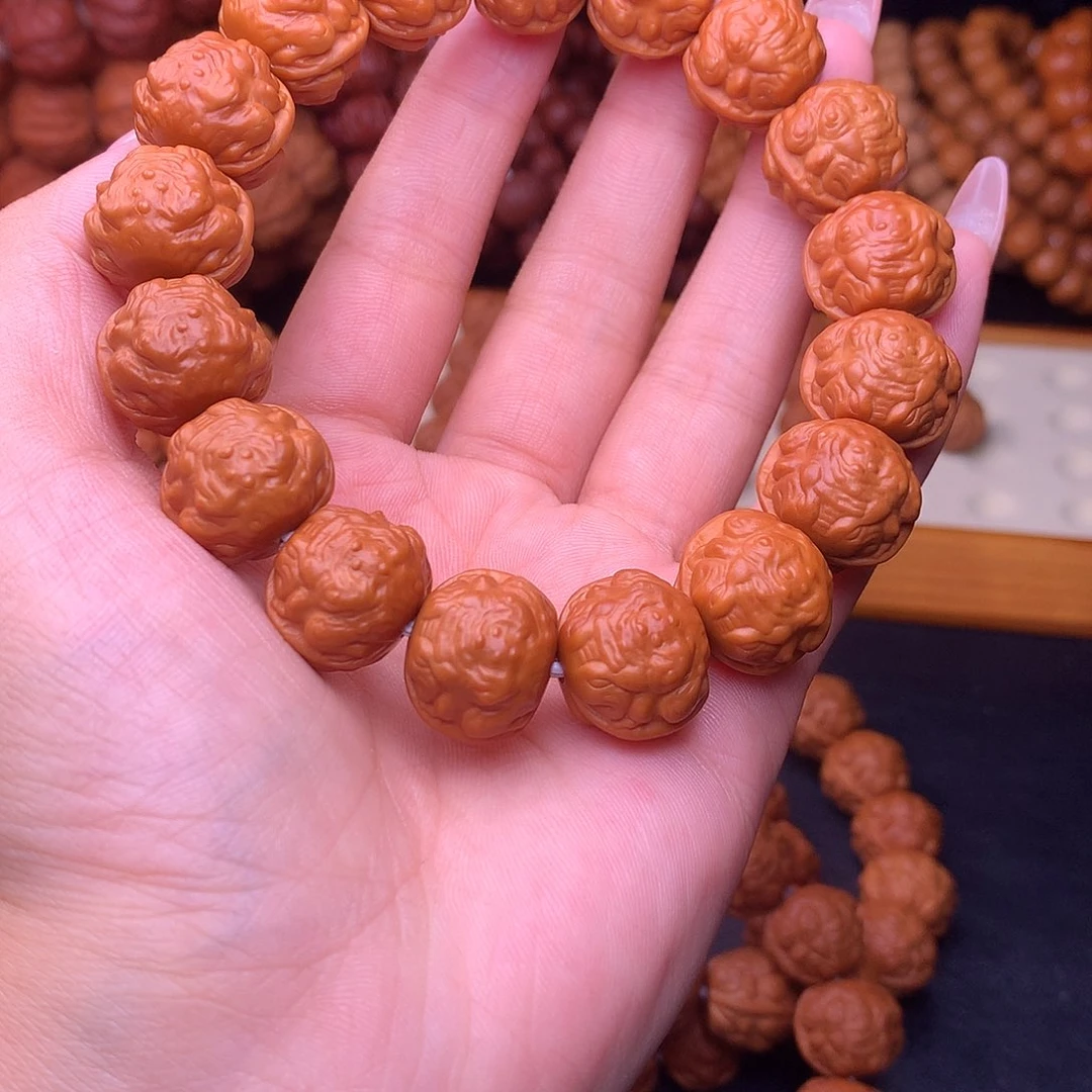 猴头核桃吊坠蝉王手串1.8尺寸