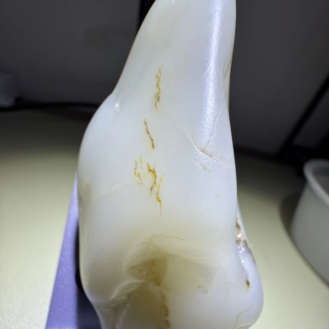 新疆和田玉原石258g过灯无结构，高级作料