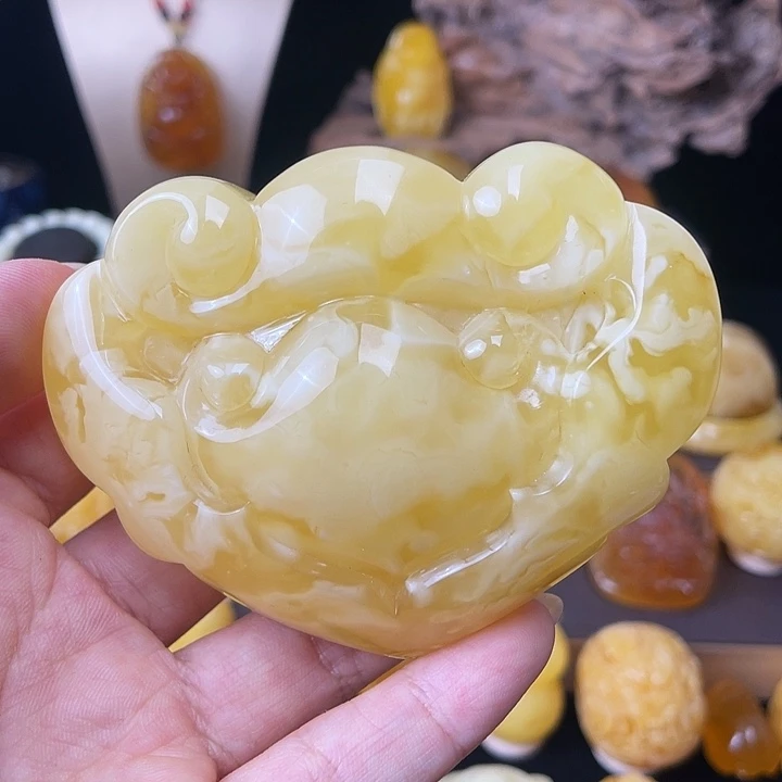 琥珀未镶嵌珠宝奇石