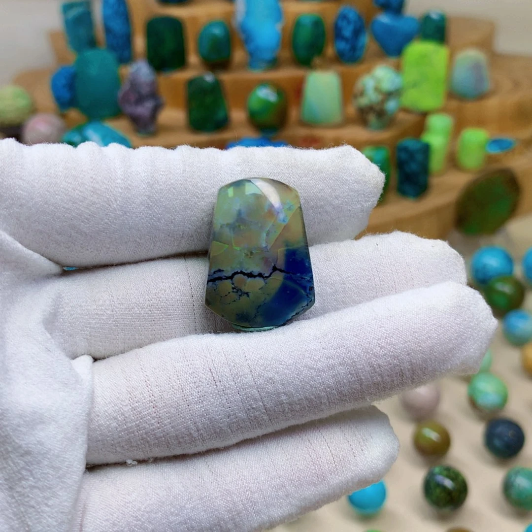 绿松石未镶嵌三彩随行