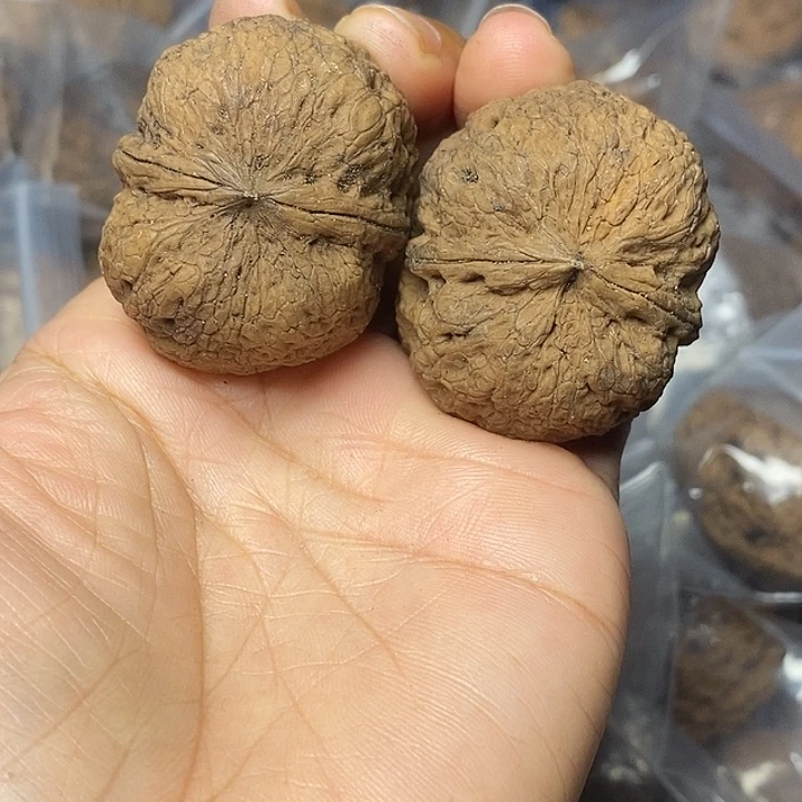 文玩核桃把件云南铁核桃17