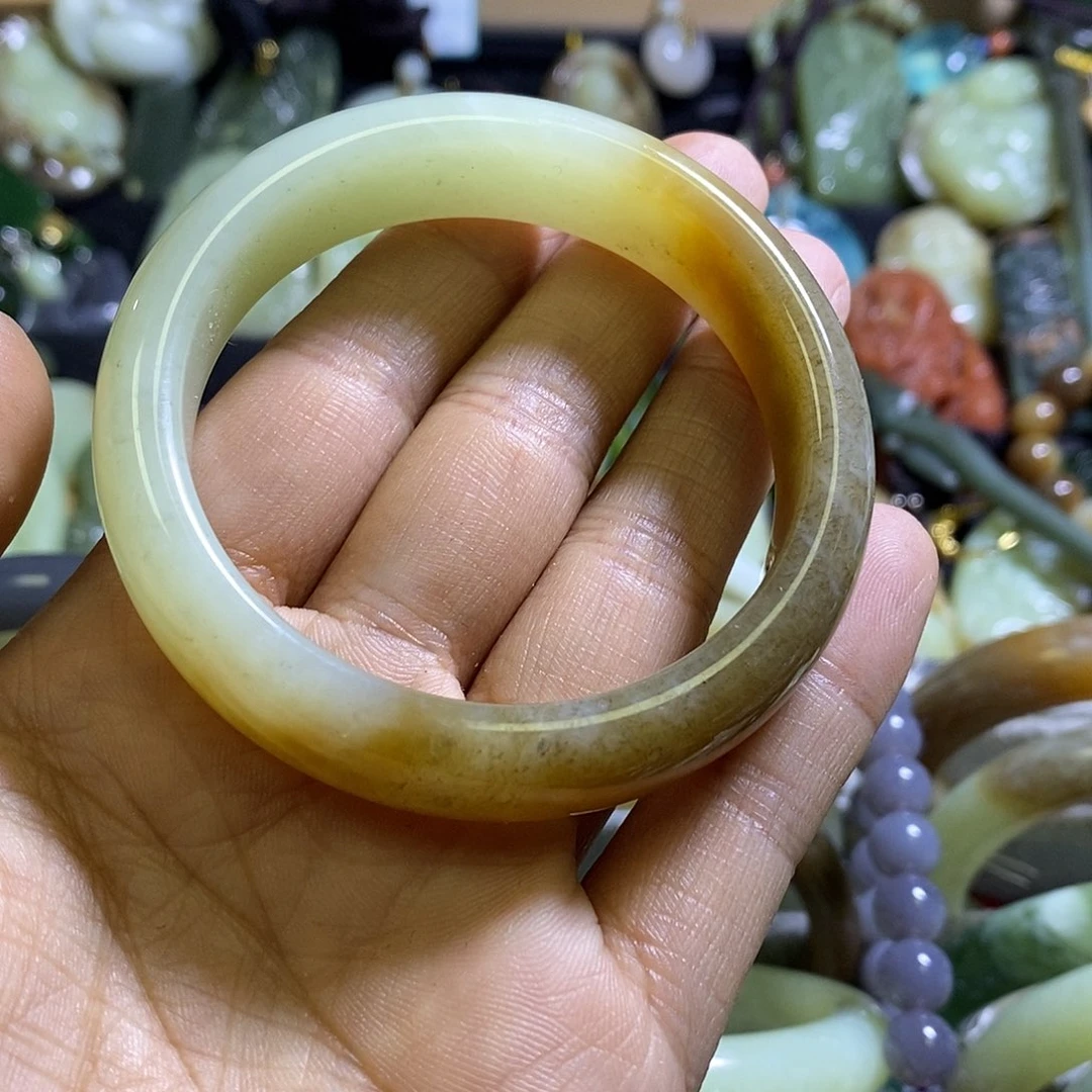 和田玉未镶嵌手镯54口径