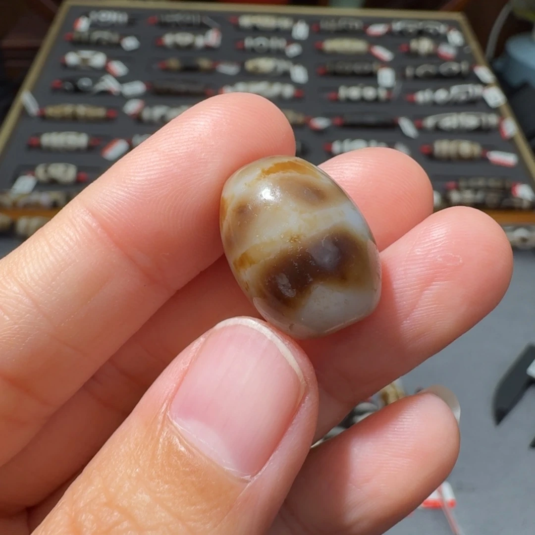 玛瑙/玉髓颈饰未镶嵌85