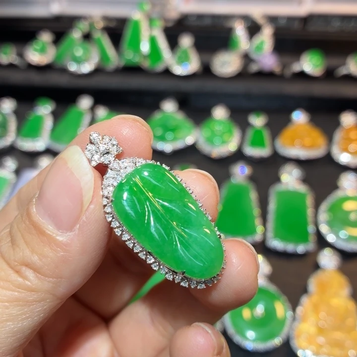 翡翠18K金镶嵌吊坠(不含链)翡翠