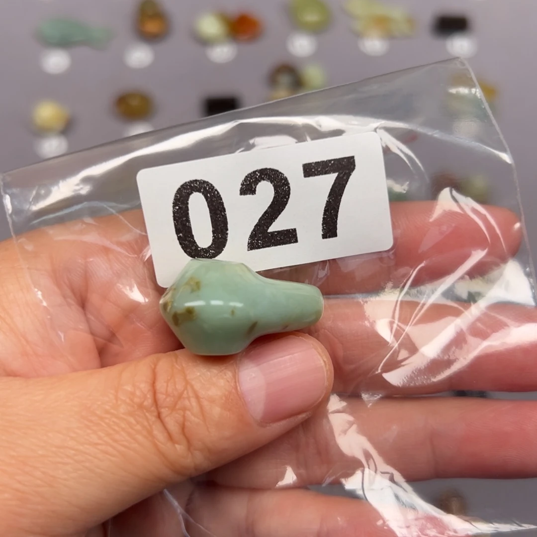 未镶嵌蛇纹石玉颈饰风**起