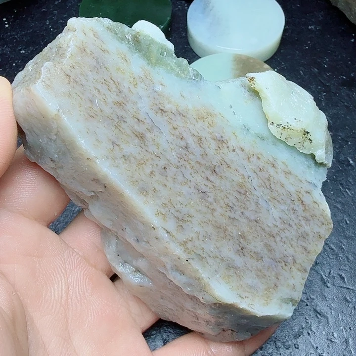 和田玉（糖玉）未镶嵌珠宝奇石