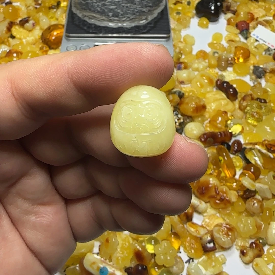 琥珀未镶嵌裸石3.46克