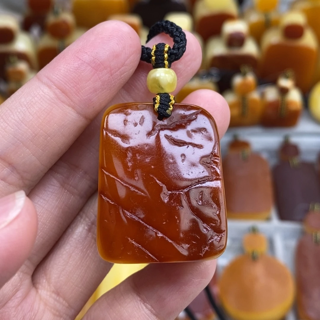 蜜蜡未镶嵌珠宝奇石