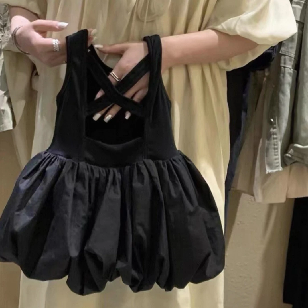 2025夏季新款露背小黑裙女童韩版花苞连衣裙儿童蓬蓬裙时尚背心裙