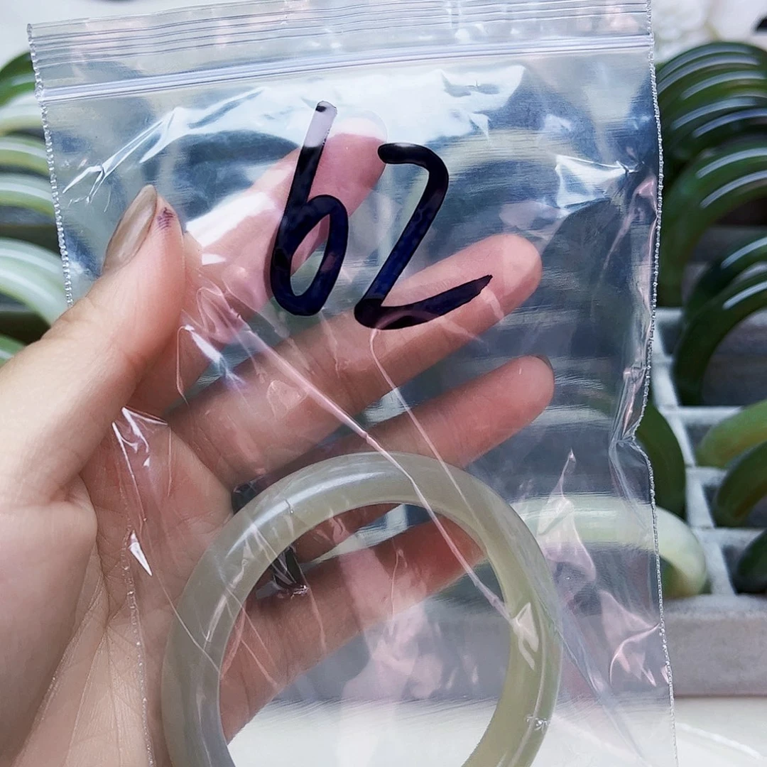 A***。和田玉（糖玉）未镶嵌珠宝半成品