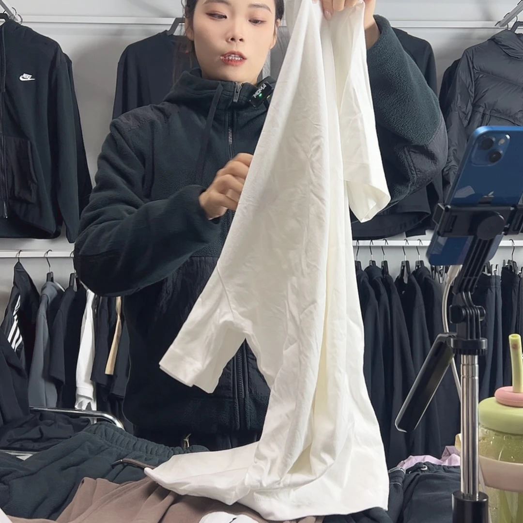 4999白色短袖M码110-130斤不退换