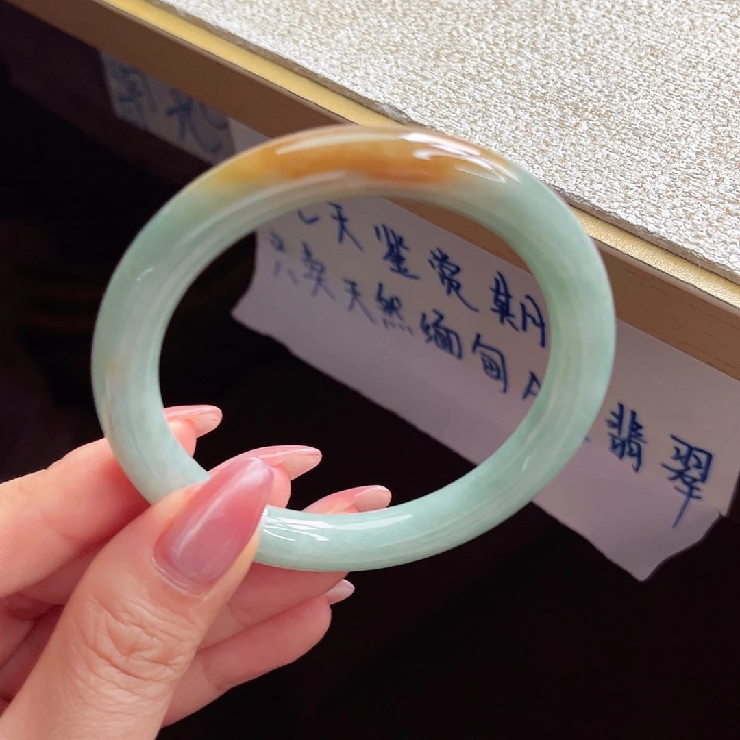 翡翠未镶嵌手镯手镯