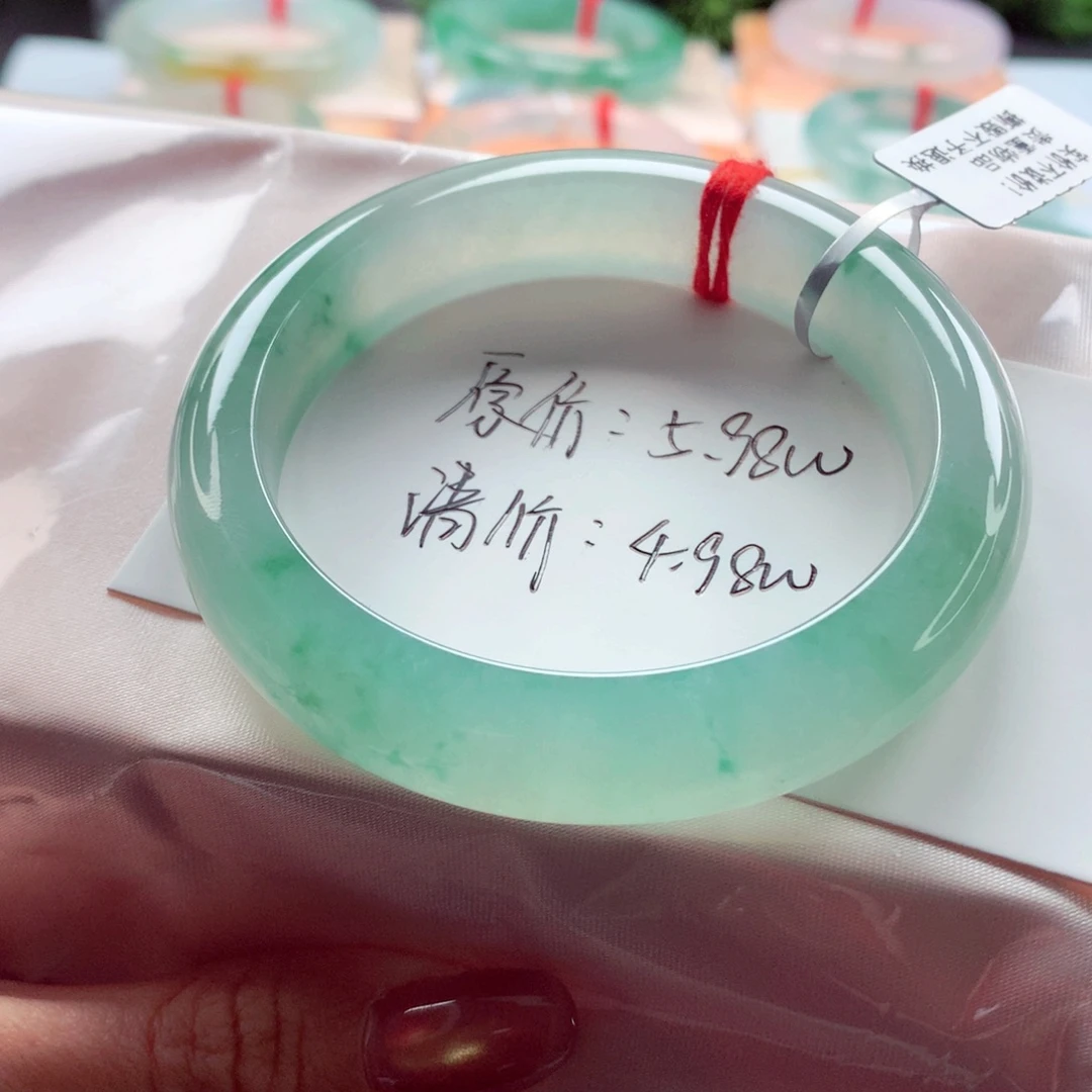 翡翠未镶嵌手镯56.5 冰飘绿花无晶体结构 灵