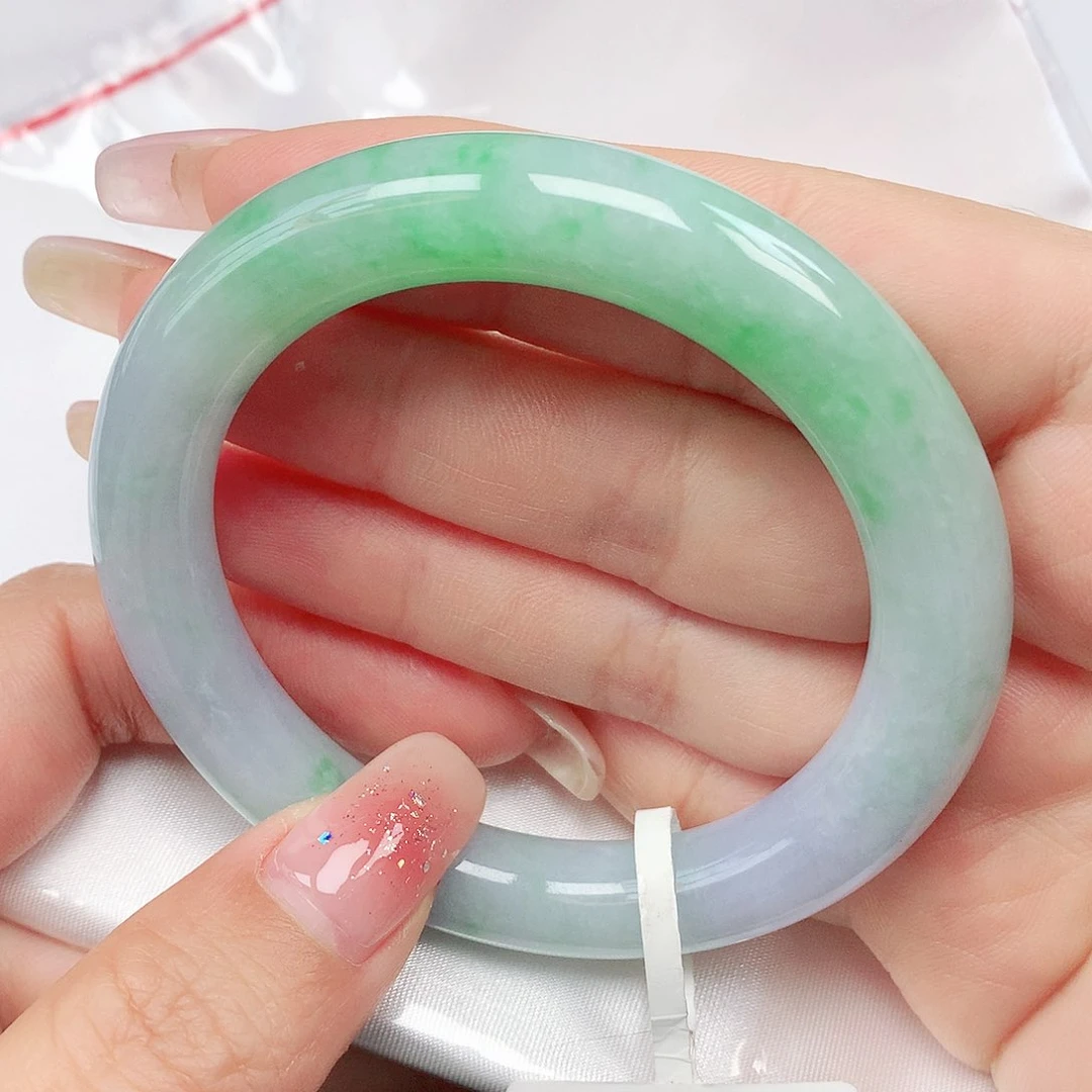 翡翠手镯未镶嵌抖音761