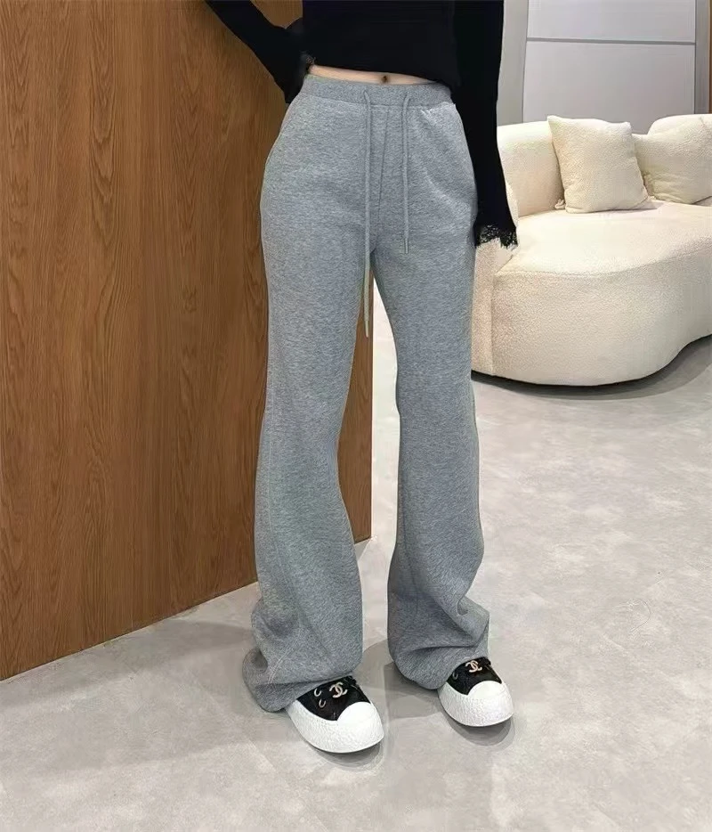 767小CC女装时尚穿搭2024冬季高品质高订简约显瘦微喇加绒休闲裤