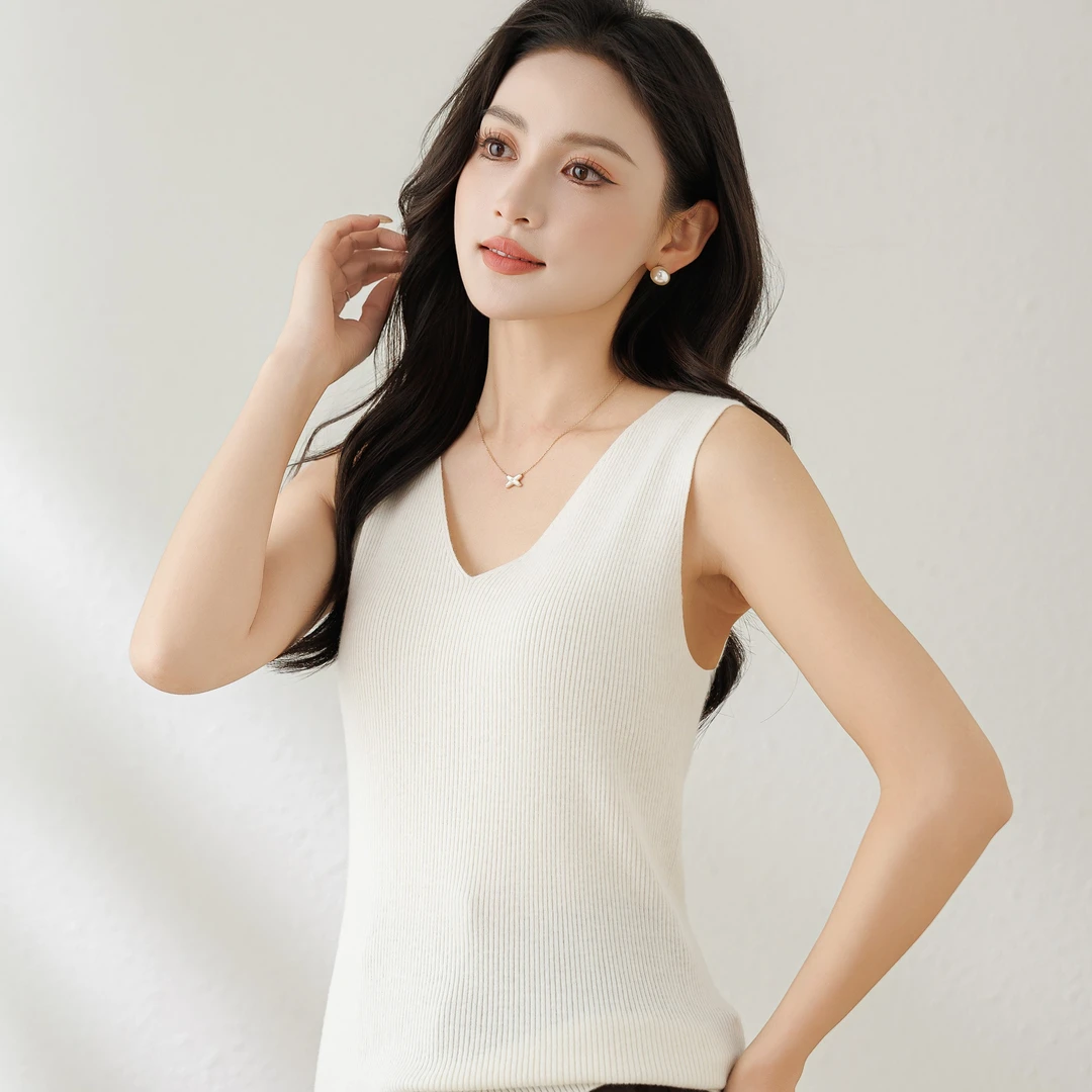 【精纺山羊绒】秋冬 V 领无袖坑条针织背心女修身打底衫 SVM0001
