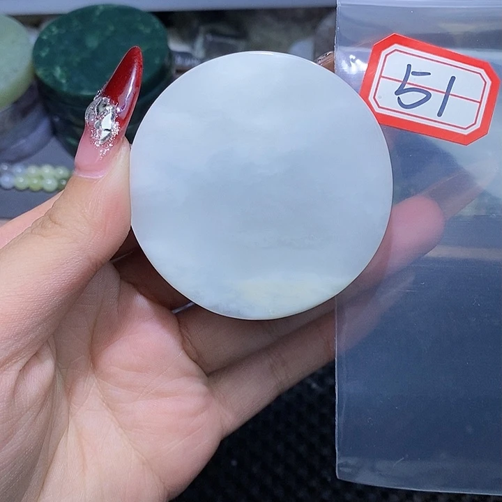 和田玉和田玉边角料随机发未镶嵌