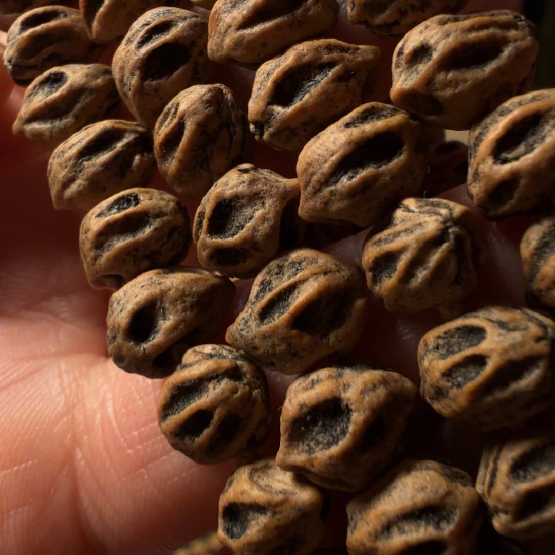 泰***山柏香籽/百香籽吊坠