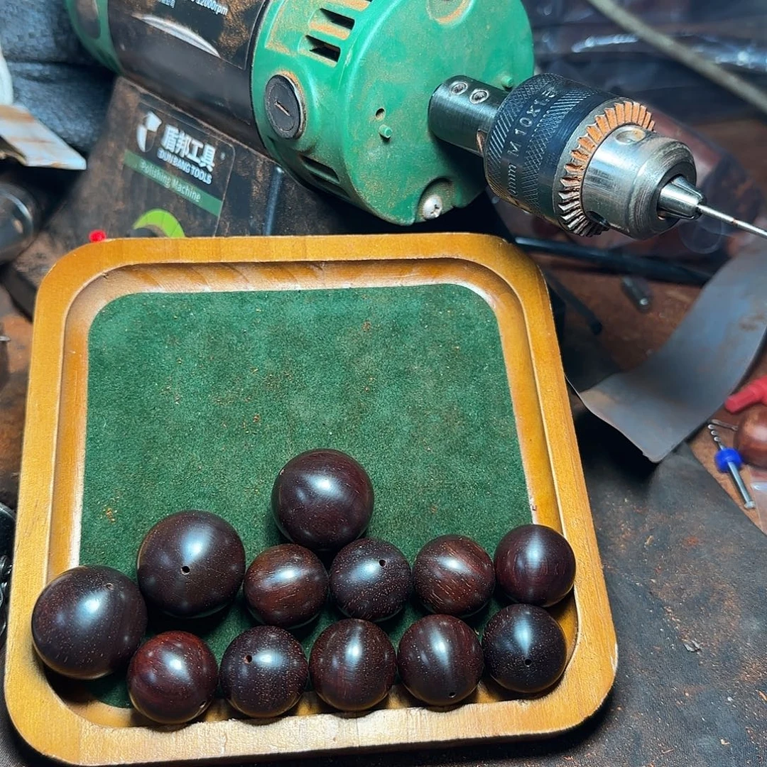 弟***.檀香紫檀（小叶紫檀）散珠 9个2.0 3个2.5