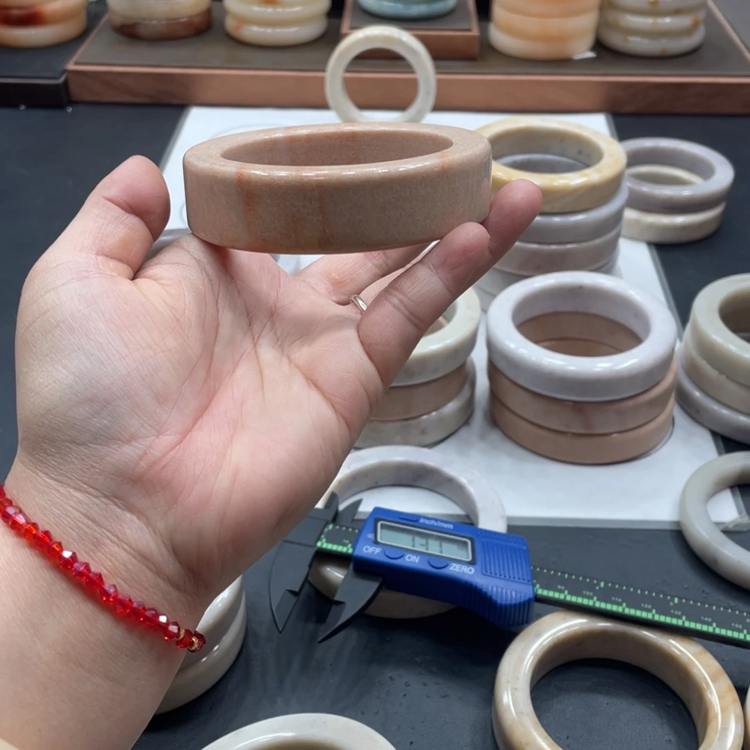 石英质玉未镶嵌手镯第***铺