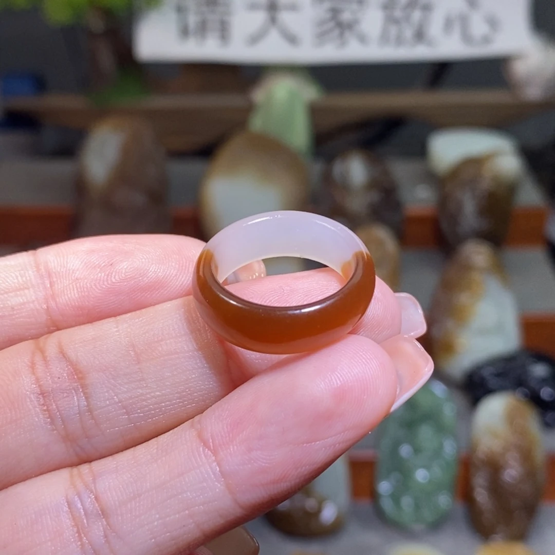 颈饰未镶嵌和田玉（糖玉）卡17内径