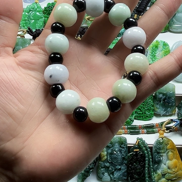 翡翠未镶嵌套链翡翠手串