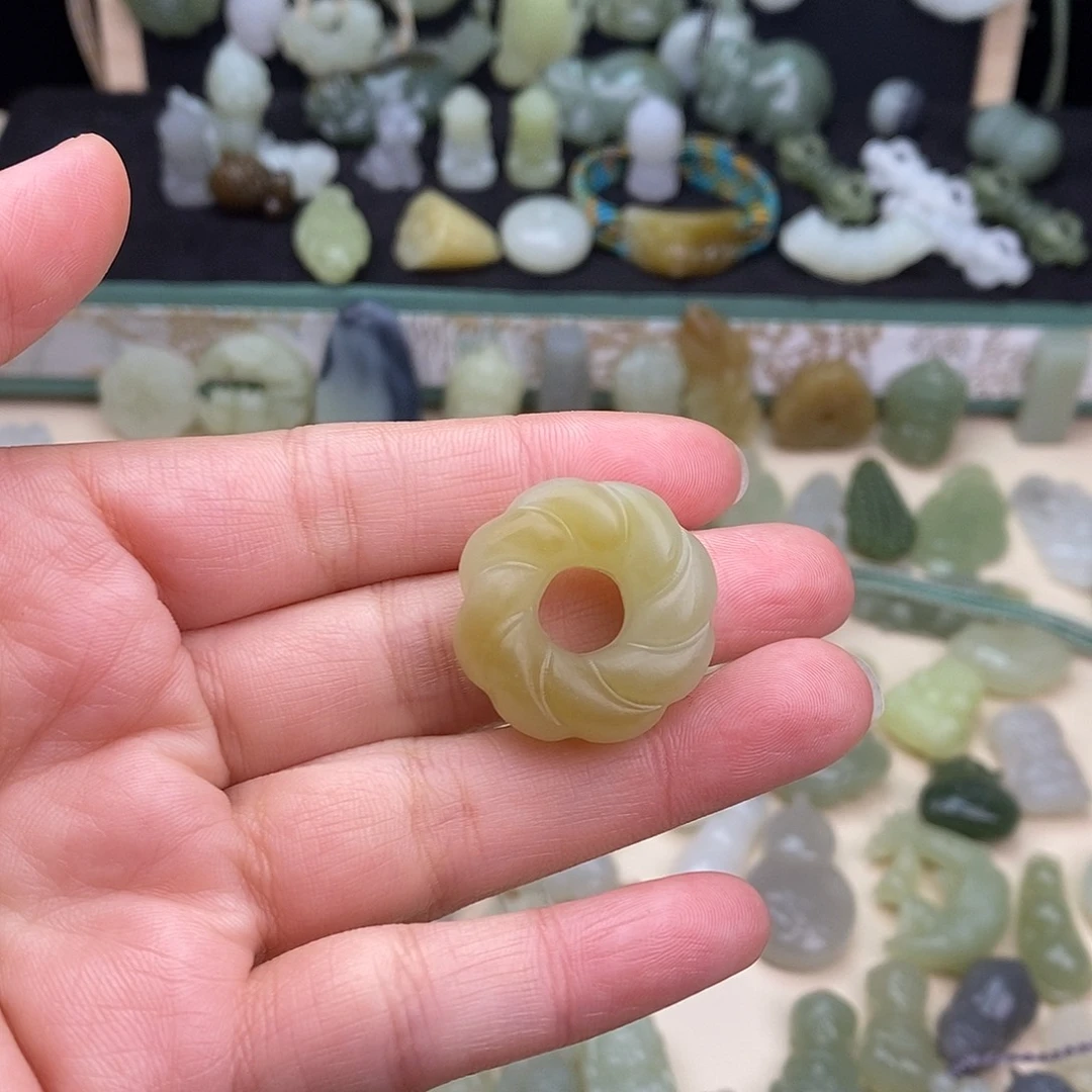 项链未镶嵌和田玉