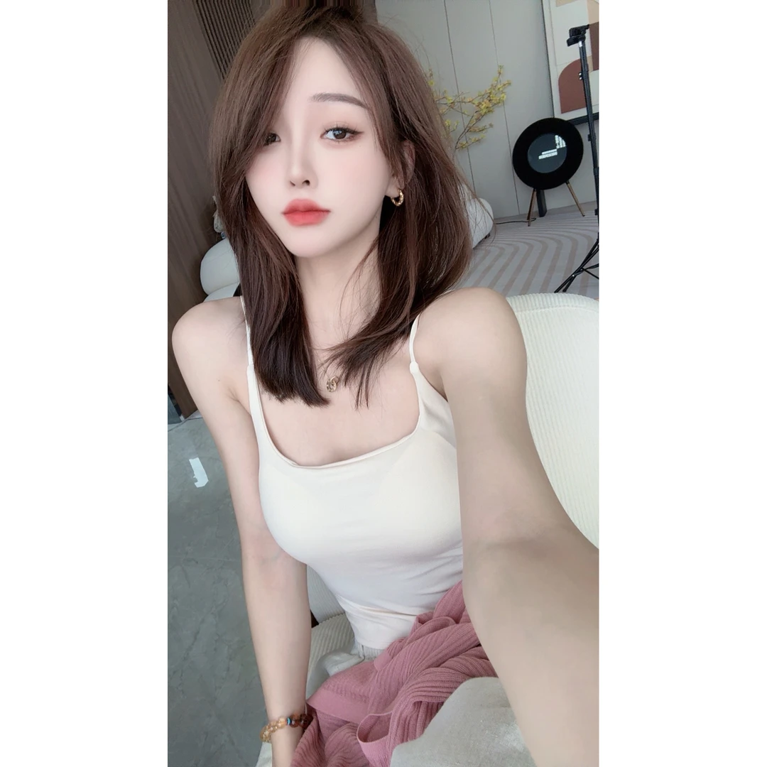 【陈陈私服】设计感百搭内搭修身显瘦美背吊带24070210