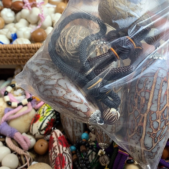 丹***帅千眼菩提吊坠千眼菩提