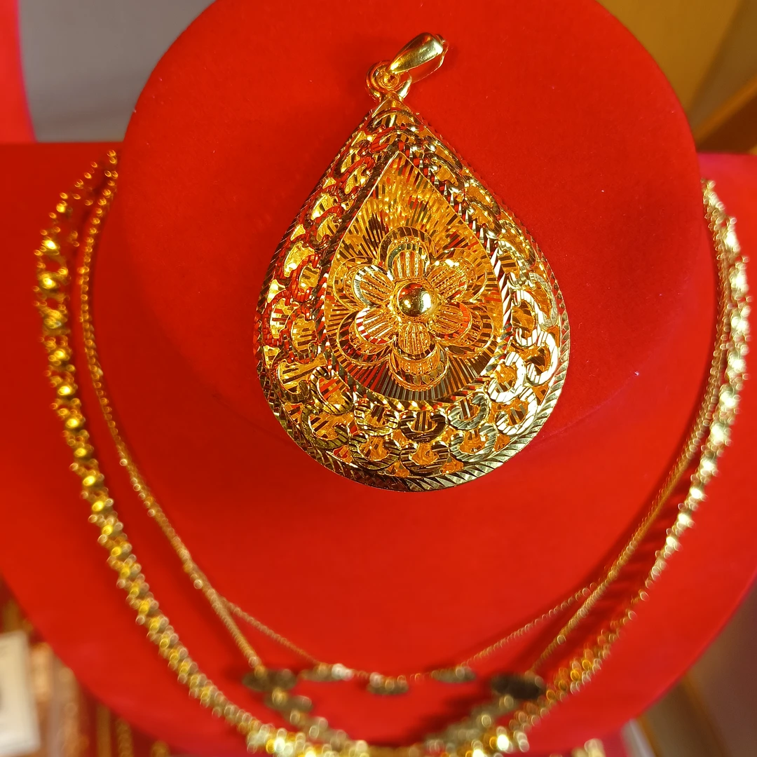 合金吊坠 قاپلىما ئالتۇن گىلاپكا ئالتۇن 1.57كۆمۈش 11.43