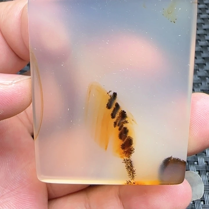 朝***石玛瑙/玉髓颈饰未镶嵌