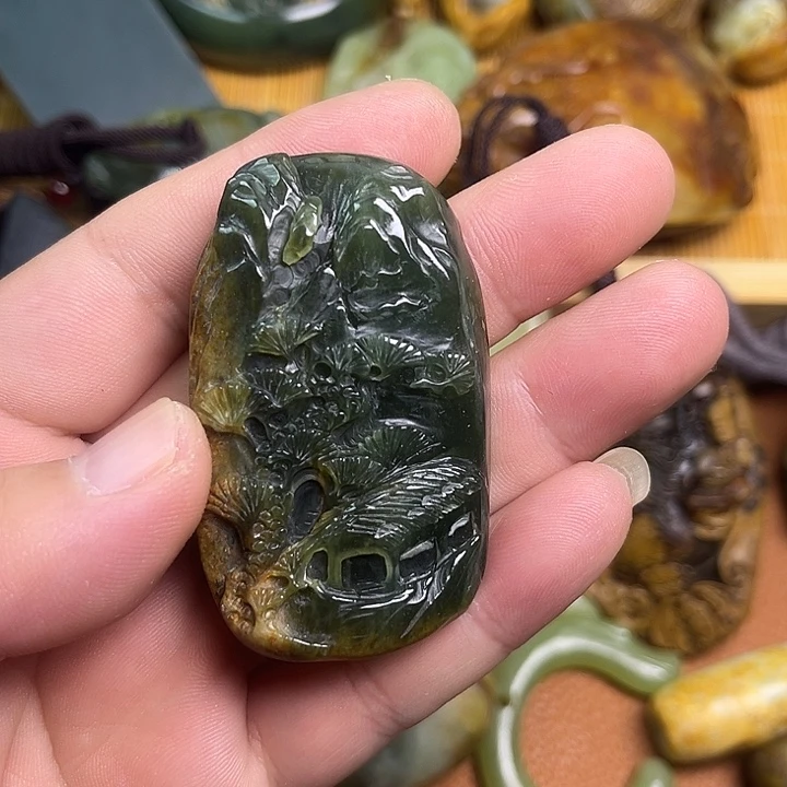 岫岩河磨玉（透闪石质玉）未镶嵌颈饰