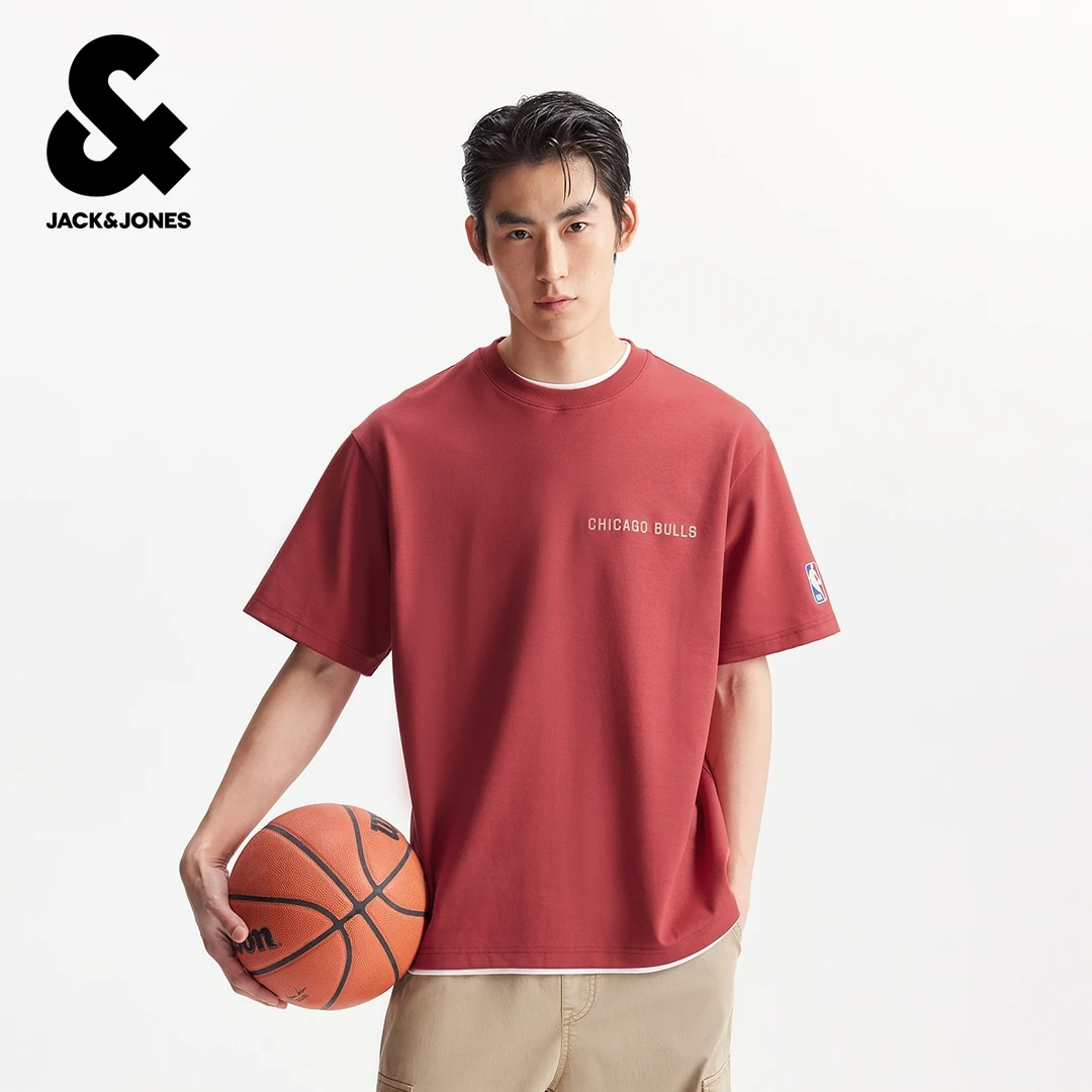 杰克琼斯男装秋季新款NBA联名公牛队潮流百搭运动风圆领短袖T恤