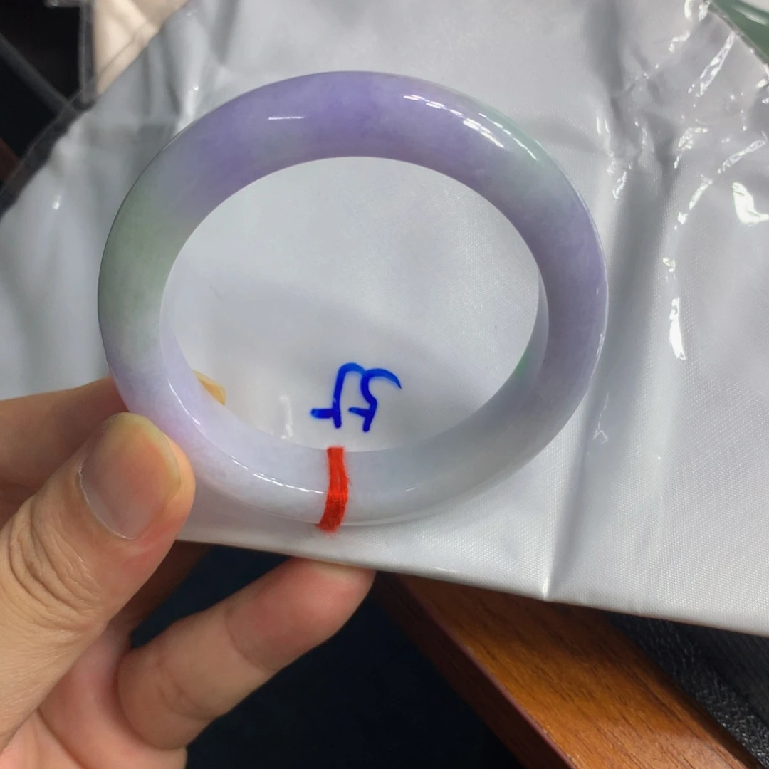未镶嵌手镯（圆镯）翡翠