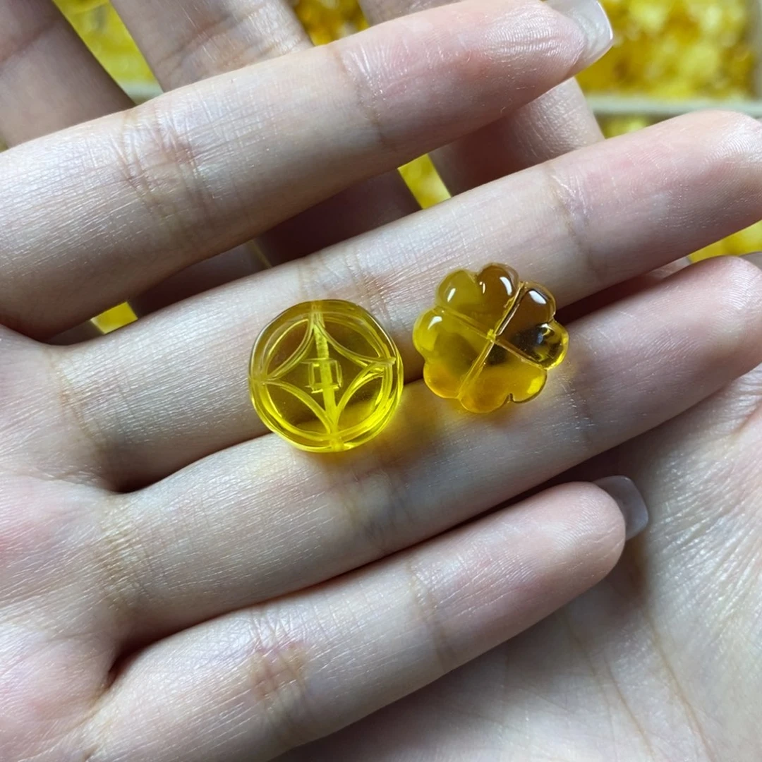 琥珀裸石未镶嵌梅**节金币四叶草