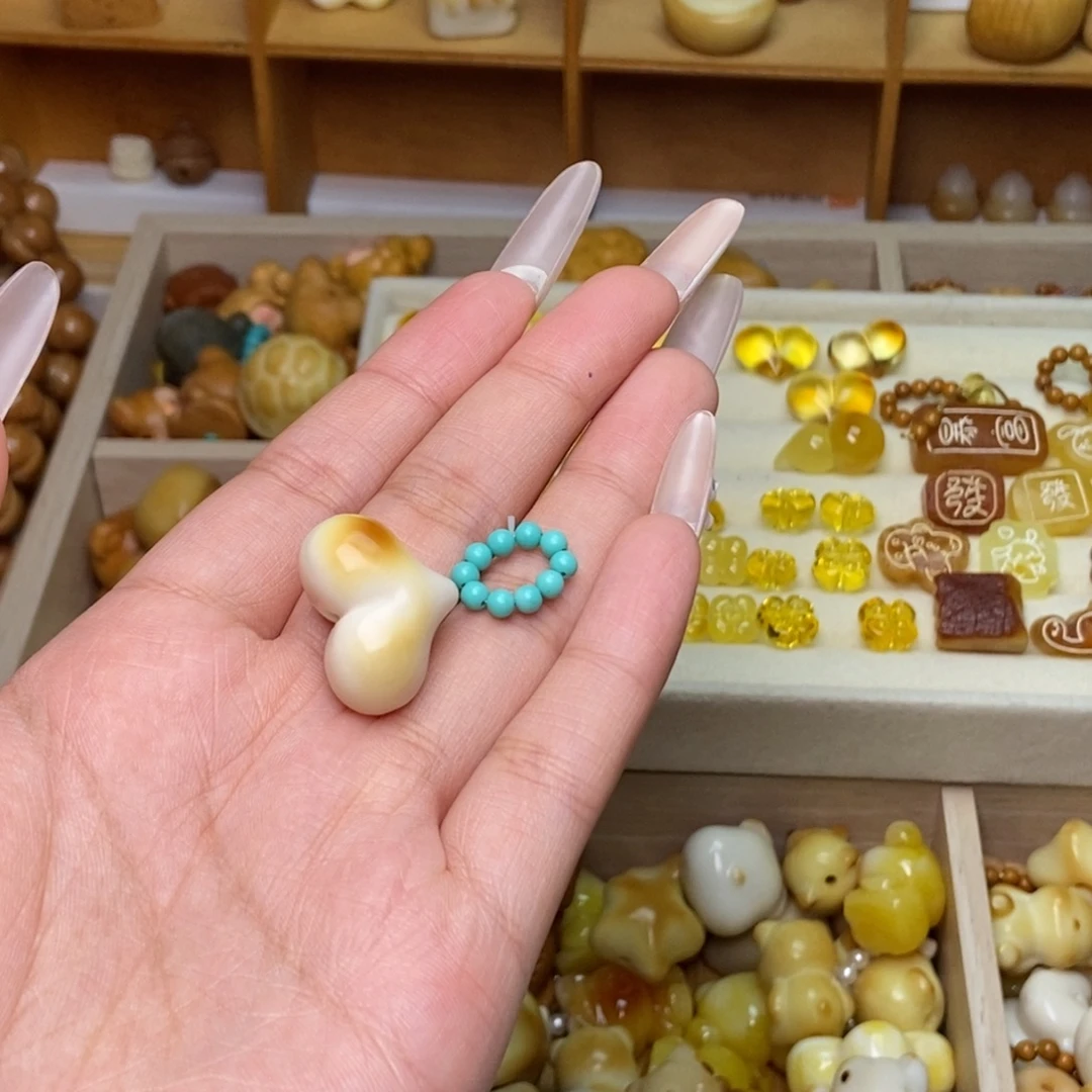 猴头核桃吊坠爱心卡环