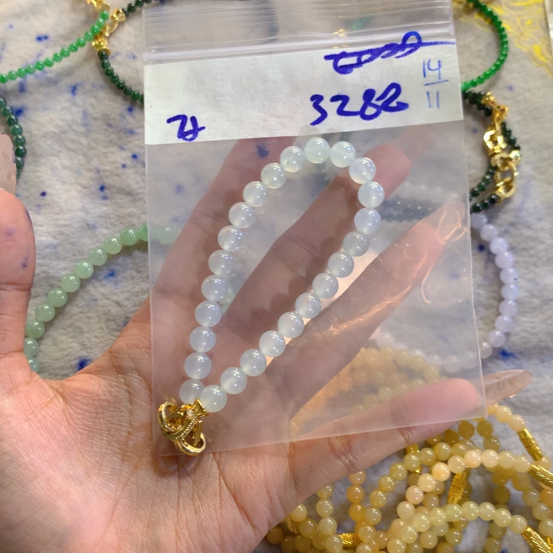 定制翡翠未镶嵌天然缅甸翡翠多样性