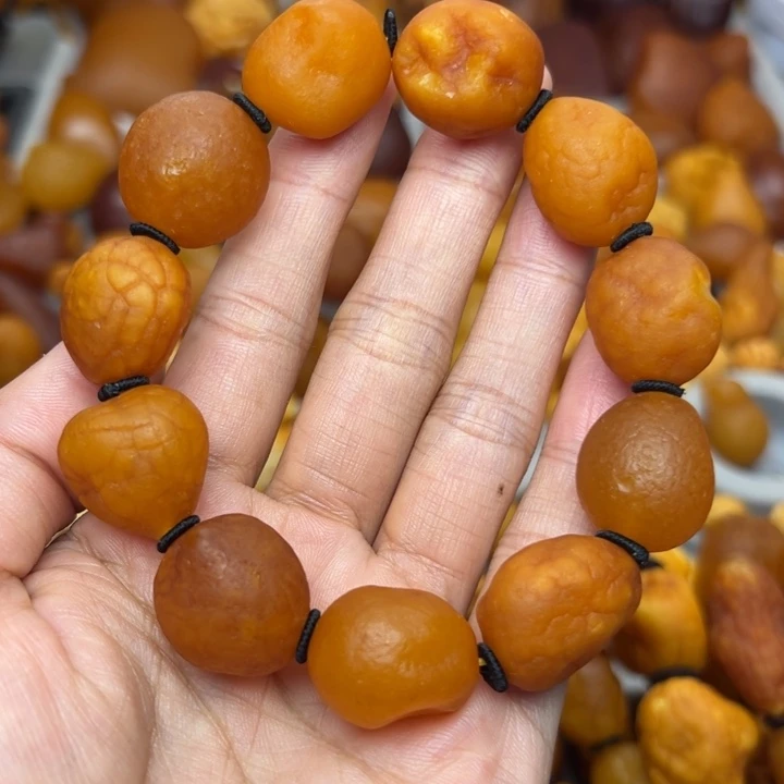 琥珀未镶嵌裸石天然蜜蜡