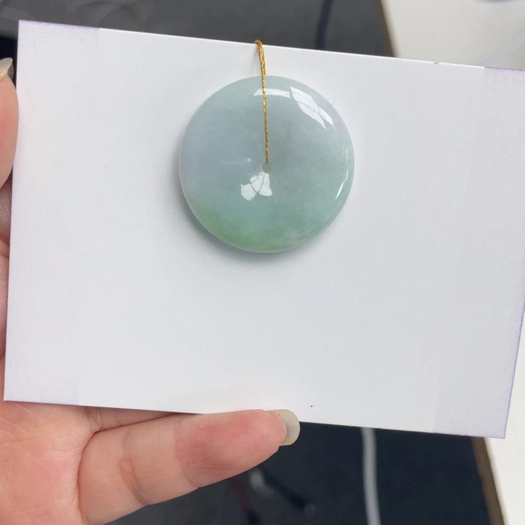翡翠未镶嵌颈饰平安扣