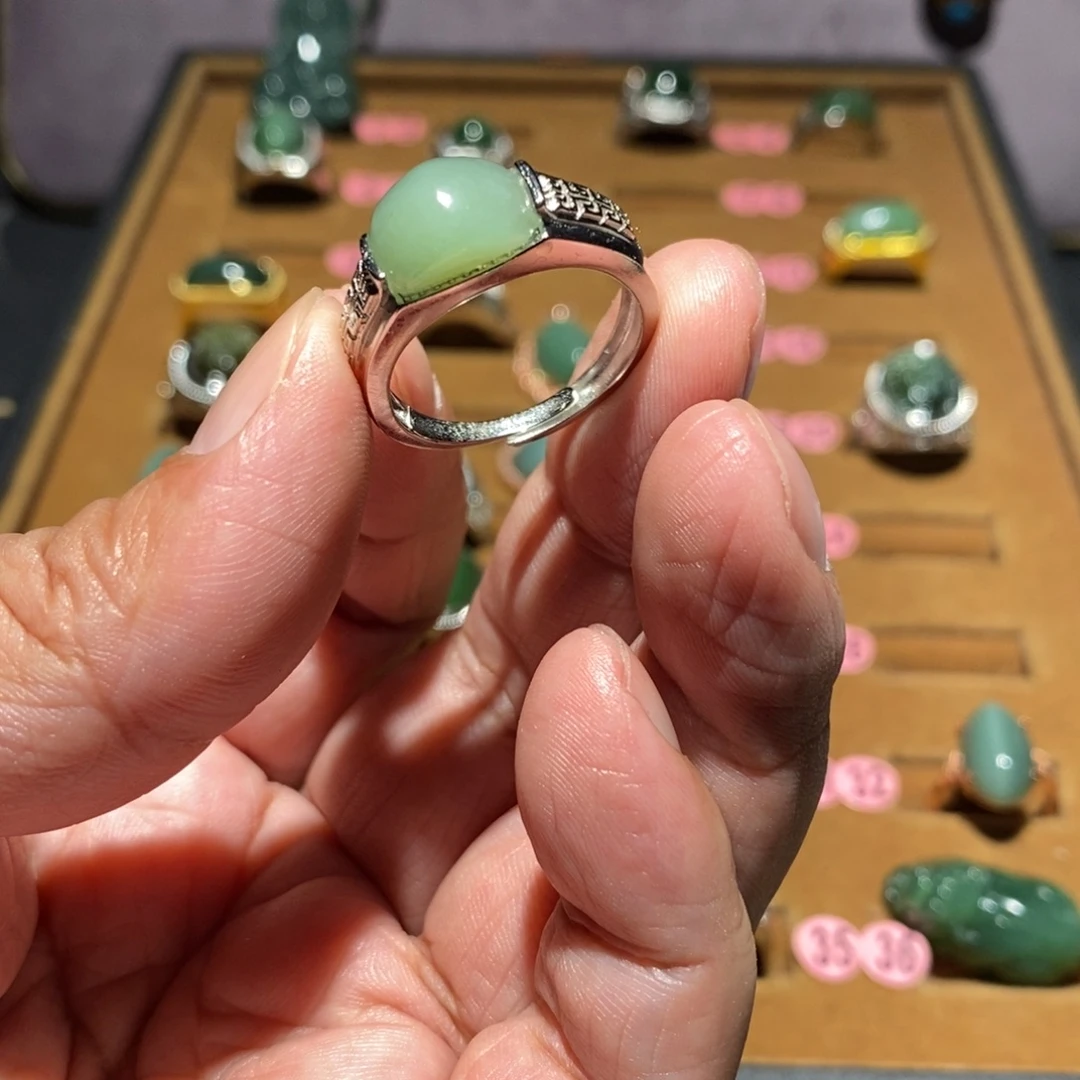 和田玉未镶嵌戒指